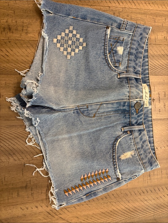 Unpublished Pants - Unpublished Embroidered Light Blue Denim Cutoff Shorts 708